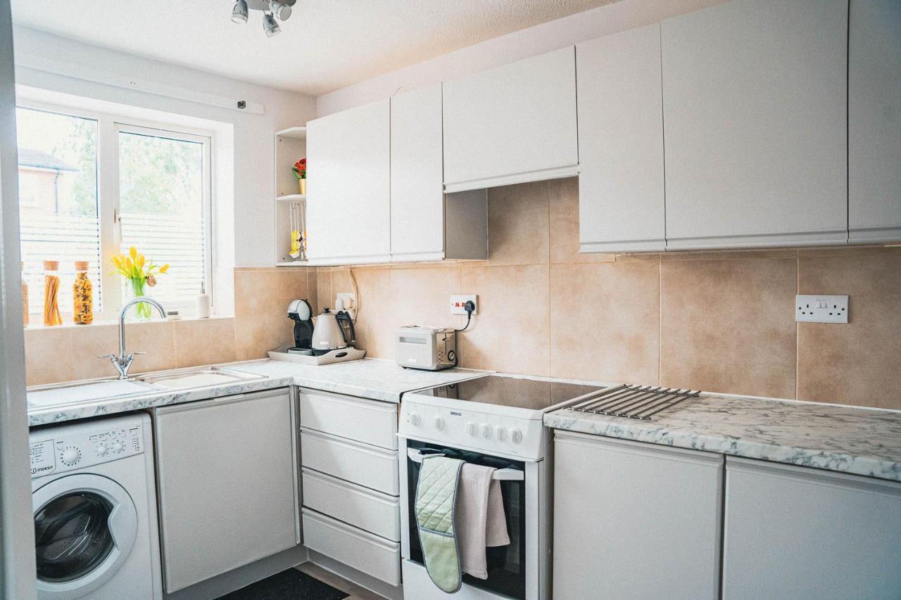 2 Bed House, Sleeps 6, Dog Friendly, Close To A14 M11, With Garden & Parking Long Stay Work Contractor Leisure, Jade CBG Dış mekan fotoğraf