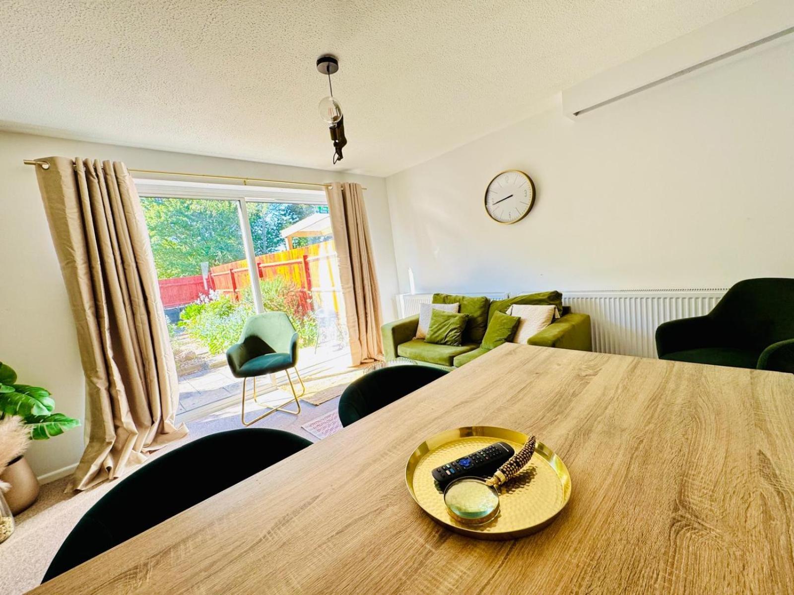 2 Bed House, Sleeps 6, Dog Friendly, Close To A14 M11, With Garden & Parking Long Stay Work Contractor Leisure, Jade CBG Dış mekan fotoğraf