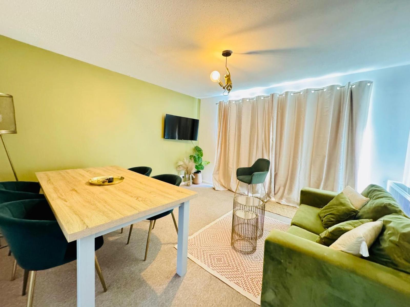 2 Bed House, Sleeps 6, Dog Friendly, Close To A14 M11, With Garden & Parking Long Stay Work Contractor Leisure, Jade CBG Dış mekan fotoğraf