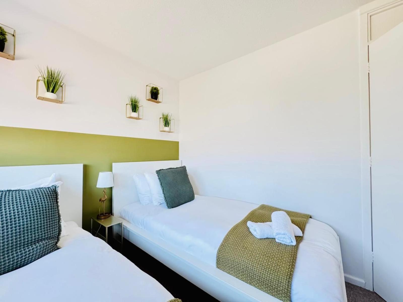 2 Bed House, Sleeps 6, Dog Friendly, Close To A14 M11, With Garden & Parking Long Stay Work Contractor Leisure, Jade CBG Dış mekan fotoğraf