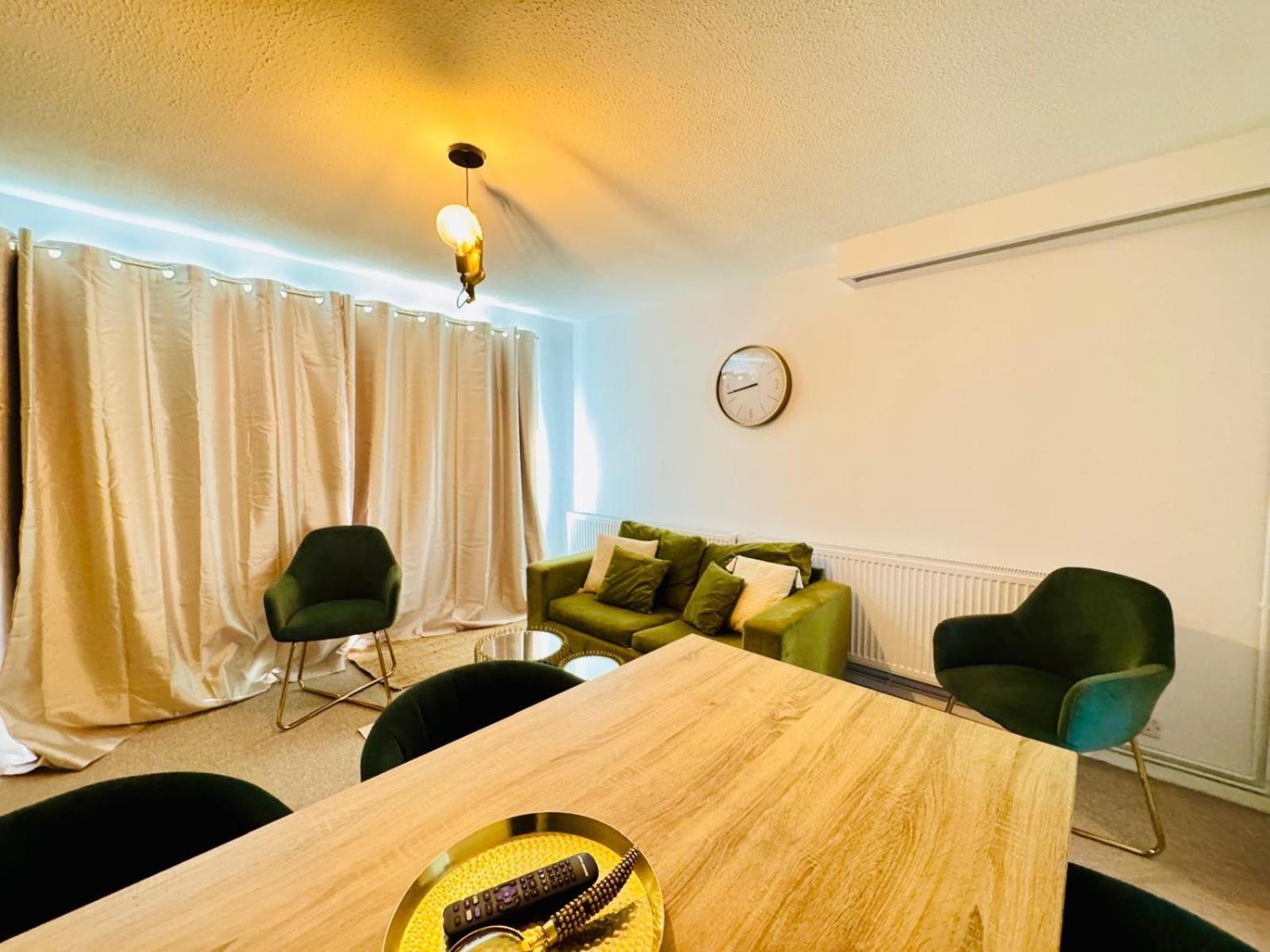 2 Bed House, Sleeps 6, Dog Friendly, Close To A14 M11, With Garden & Parking Long Stay Work Contractor Leisure, Jade CBG Dış mekan fotoğraf