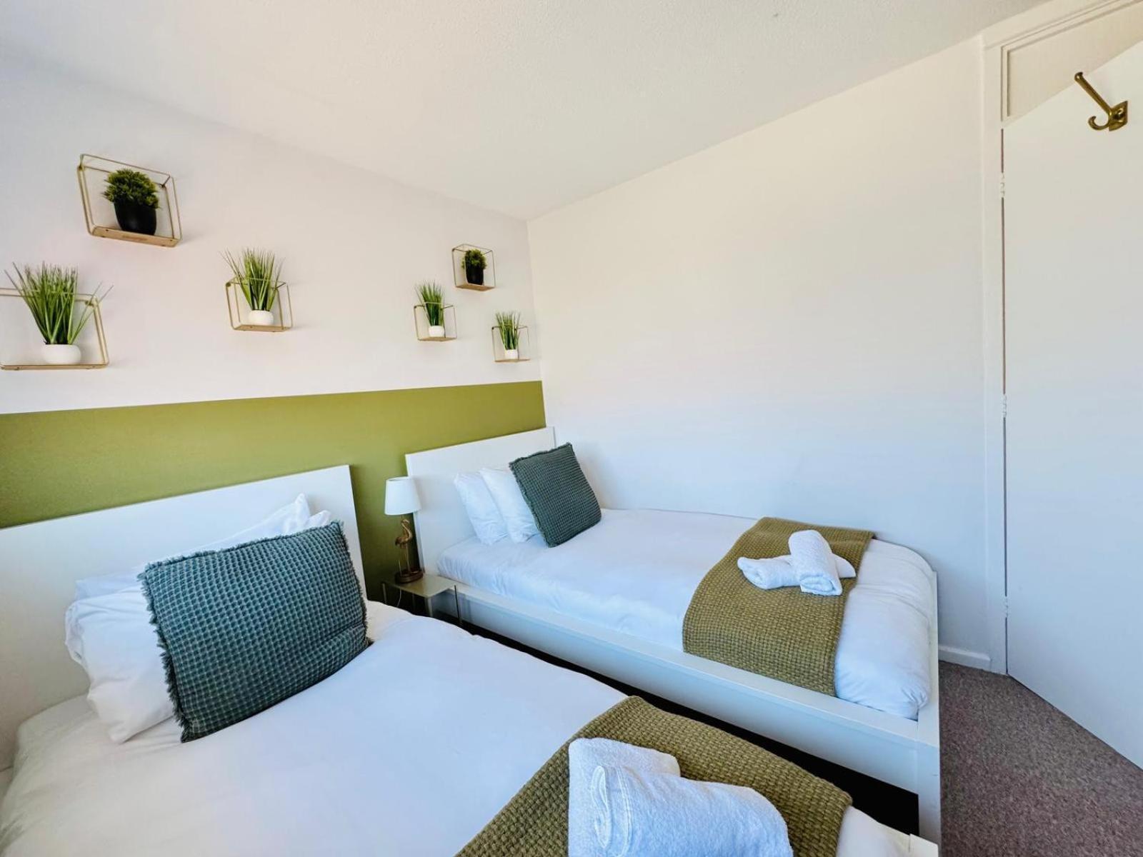 2 Bed House, Sleeps 6, Dog Friendly, Close To A14 M11, With Garden & Parking Long Stay Work Contractor Leisure, Jade CBG Dış mekan fotoğraf